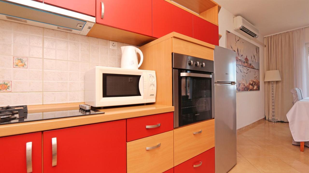 Apartments Emilija Makarska Esterno foto
