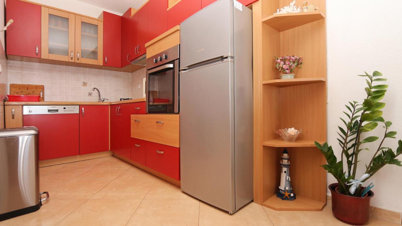 Apartments Emilija Makarska Esterno foto