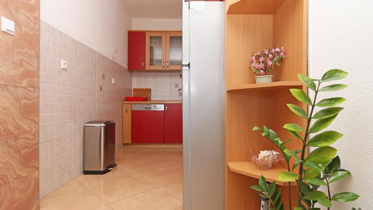 Apartments Emilija Makarska Esterno foto