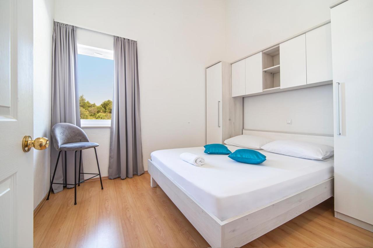 Apartments Emilija Makarska Esterno foto