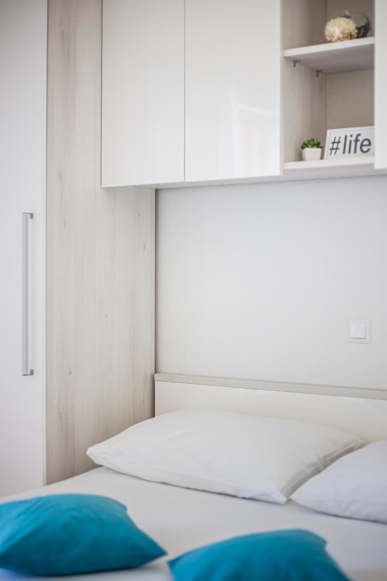 Apartments Emilija Makarska Esterno foto